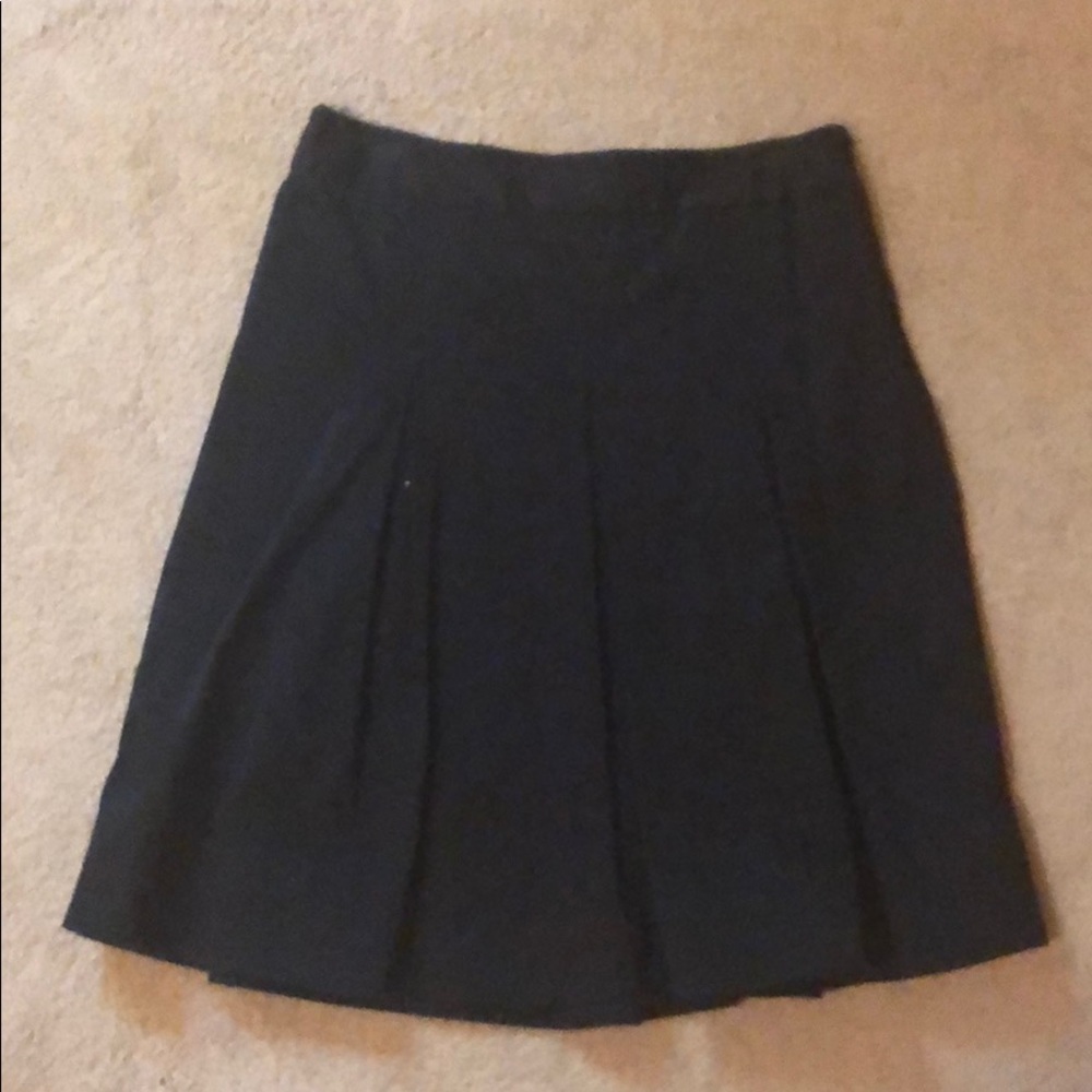 Talbots size 4 black pleated skirt